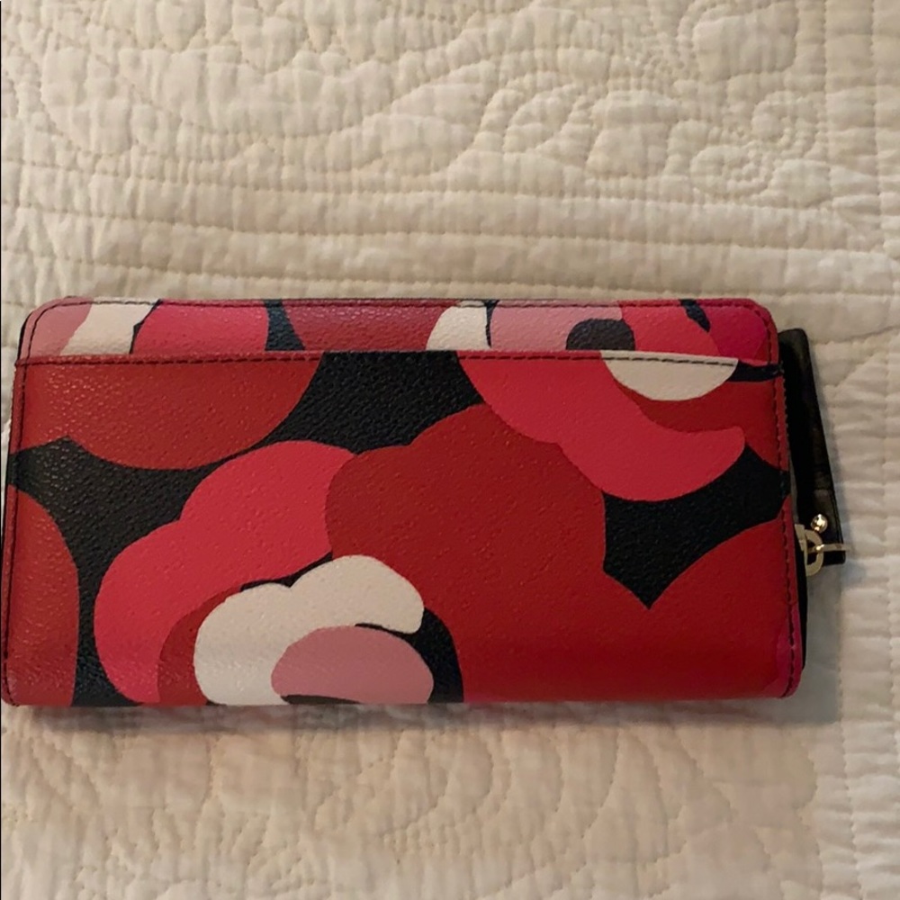 KATE SPADE BILLFOLD - Picture 2 of 3